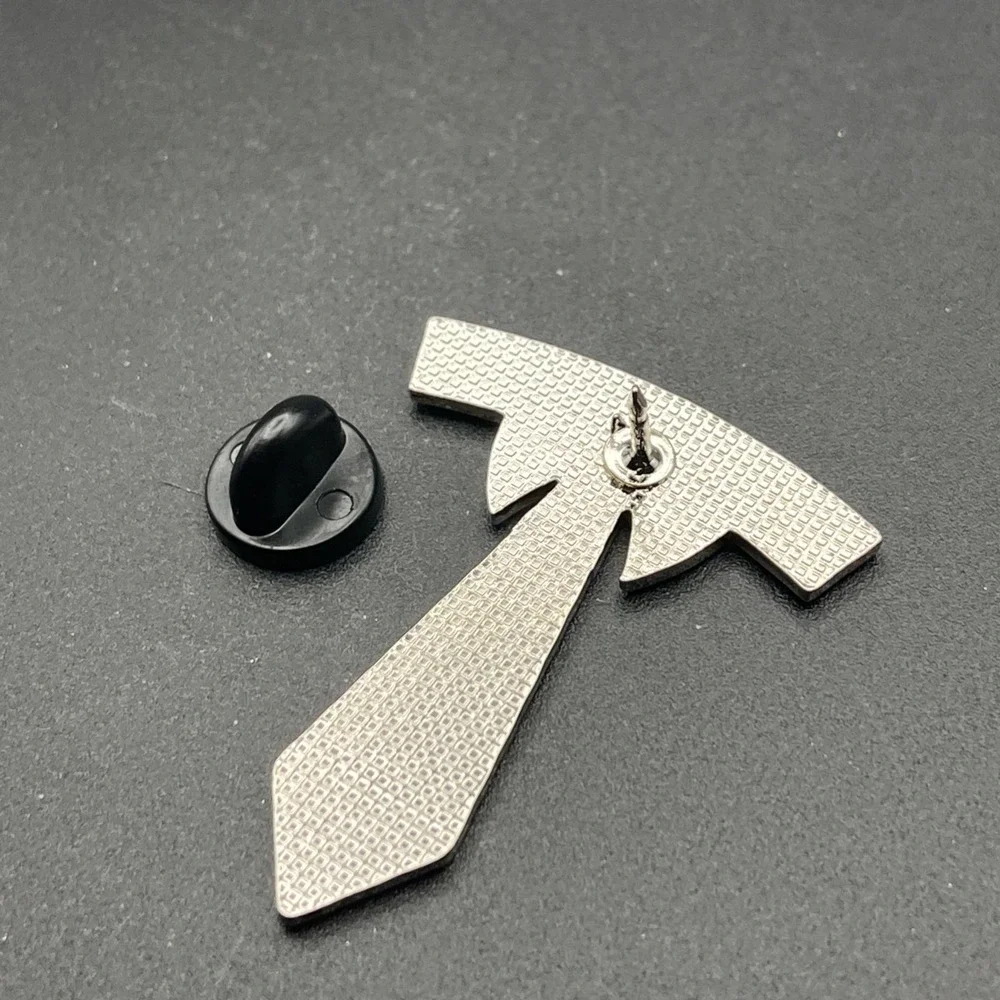 Wendy's Fast Food Restaurant Tie It Back Necktie Employee‎ Lapel Hat Pin